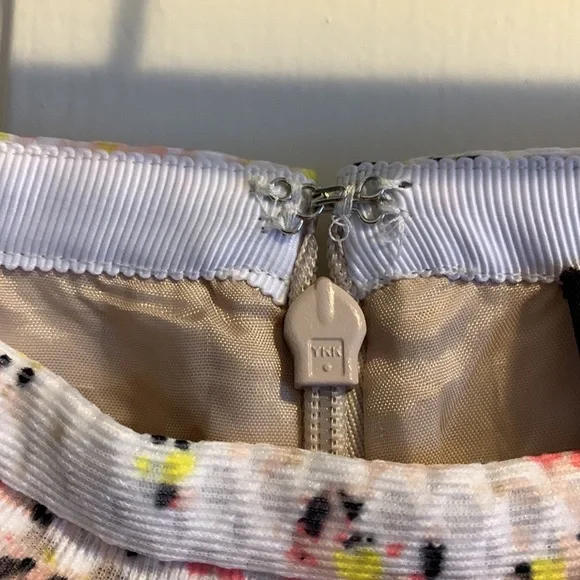 Lord and Taylor 424 Fifth Skirt - Picture 5 of 5